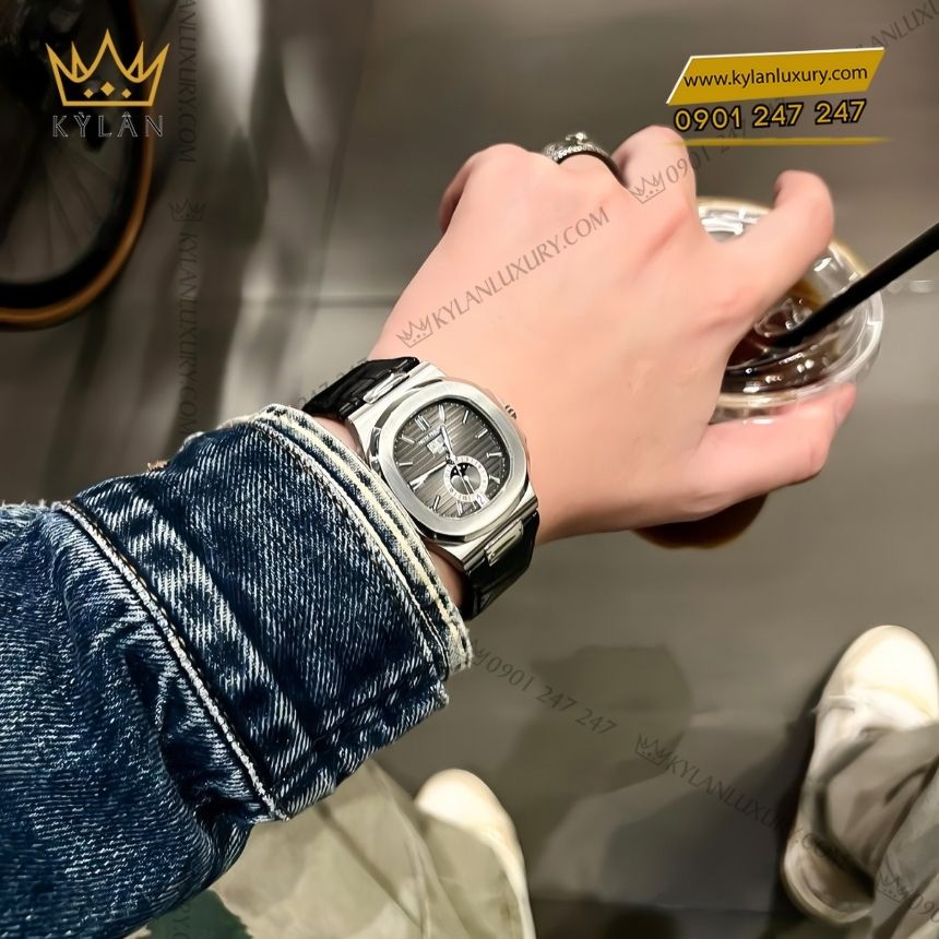 Kỳ Lân Luxury patek philippe nautilus moonphase 5726a 001 9 Đồng hồ Patek Philippe Nautilus Moonphase 5726A-001