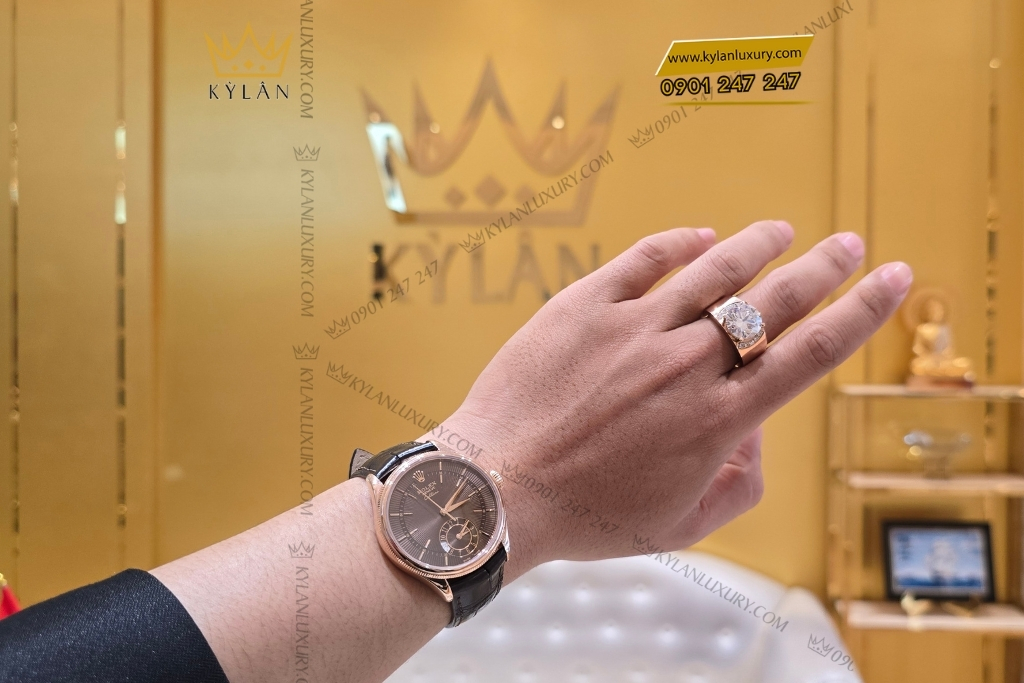 Kỳ Lân Luxury rolex cellini dual time 50525 009 7 Đồng hồ Rolex Cellini Dual Time 50525-009 mặt số Chocolate