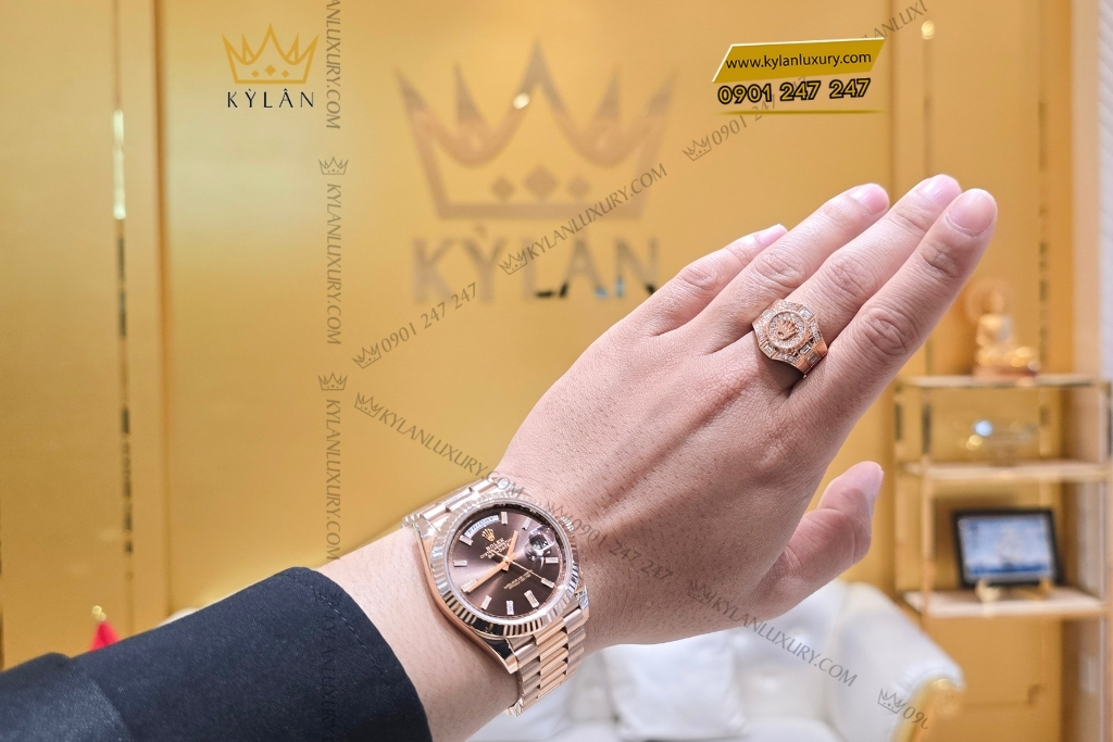 Kỳ Lân Luxury rolex day date 228235 0003 21 Đồng hồ Rolex Day-Date Chocolate 228235-0003 Rose Gold