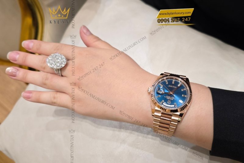 Đồng hồ Rolex Day Date 36 xanh lục lam 128235-0085