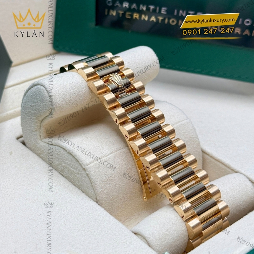 Kỳ Lân Luxury rolex day date 36 mat trang la ma 128238 0113 3 Đồng hồ Rolex Day Date 36 mặt trắng cọc La Mã 128238-0113