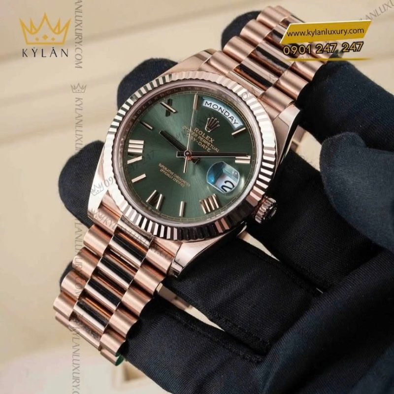 Đồng hồ Rolex Day-Date 40 228235-0025 vàng Everose, mặt số xanh Olive