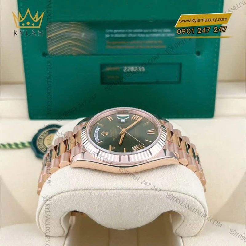 Đồng hồ Rolex Day-Date 40 228235-0025 vàng Everose, mặt số xanh Olive