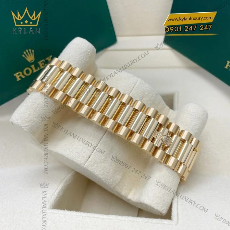 Đồng hồ Rolex Day-Date 40 228238-0005 mặt champagne nạm kim cương