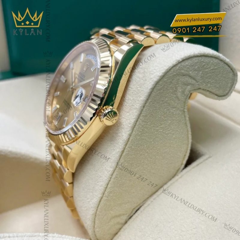 Đồng hồ Rolex Day-Date 40 228238-0005 mặt champagne nạm kim cương