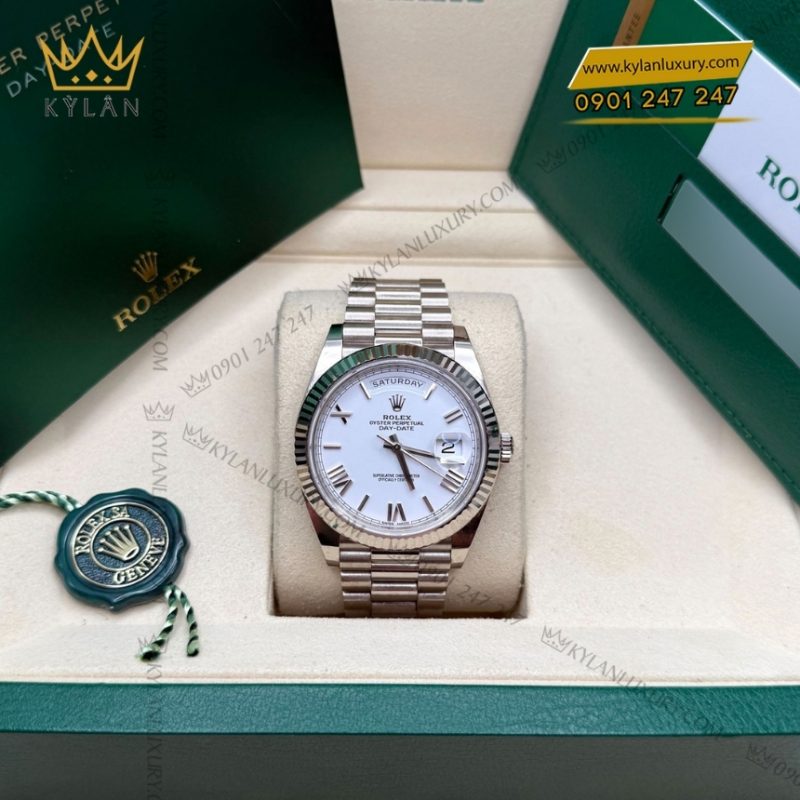 Đồng hồ Rolex Day Date 40 mặt trắng cọc La Mã 228239-0046
