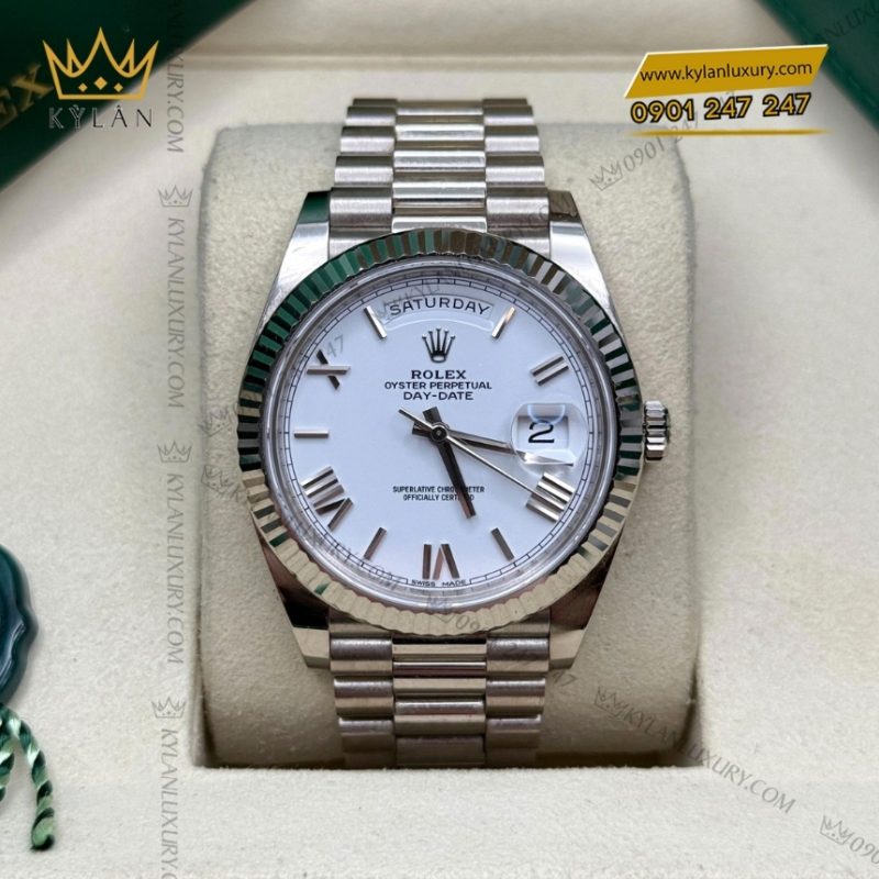 Đồng hồ Rolex Day Date 40 mặt trắng cọc La Mã 228239-0046
