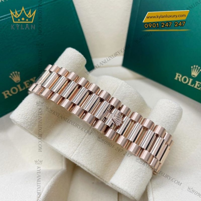 Đồng hồ Rolex Day Date 40 mặt trắng cọc La Mã 228235-0032