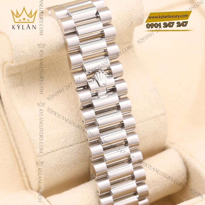 Kỳ Lân Luxury rolex day date 40 vang trang 18 ct m228239 0004 2 Đồng hồ Rolex Day Date 40 mặt số đen cọc dạ quang 228239-0004