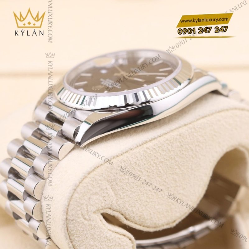 Đồng hồ Rolex Day Date 40 mặt số đen cọc dạ quang 228239-0004