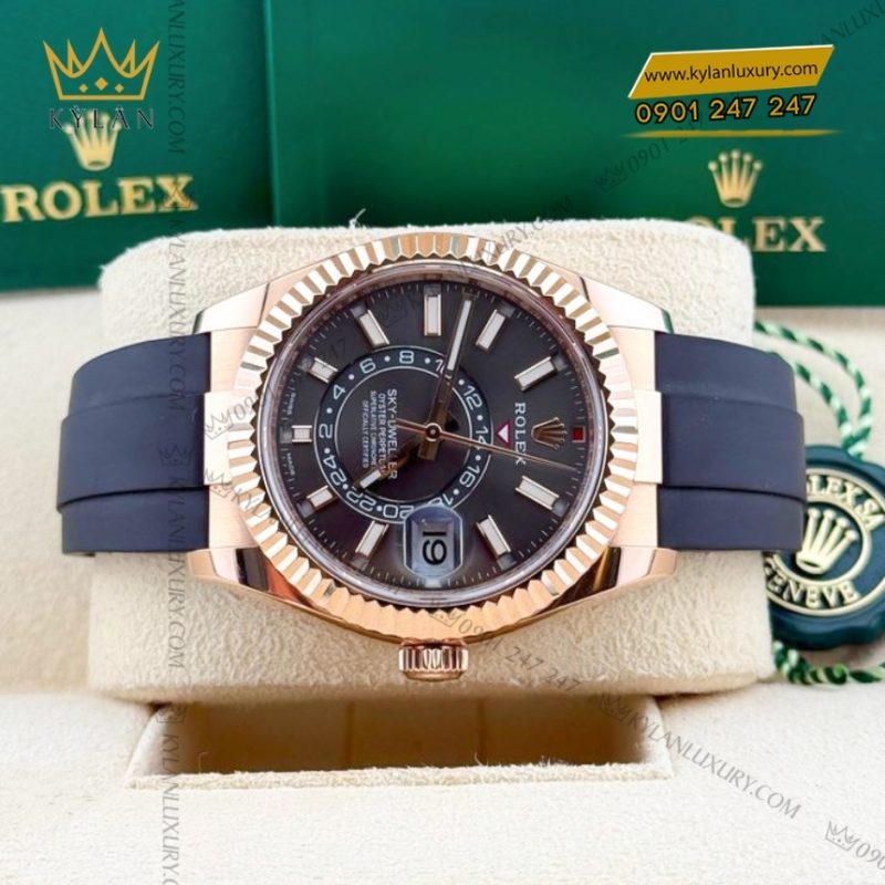 Đồng hồ Rolex Sky Dweller mặt xám dây cao su 326235-0006