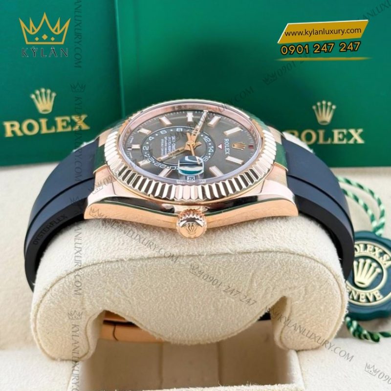 Đồng hồ Rolex Sky Dweller mặt xám dây cao su 326235-0006