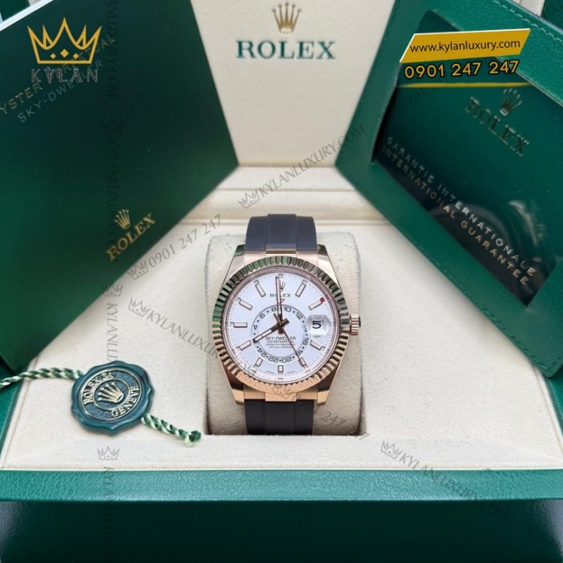 Đồng hồ Rolex Sky Dweller mặt trắng dây cao su 326235-0004
