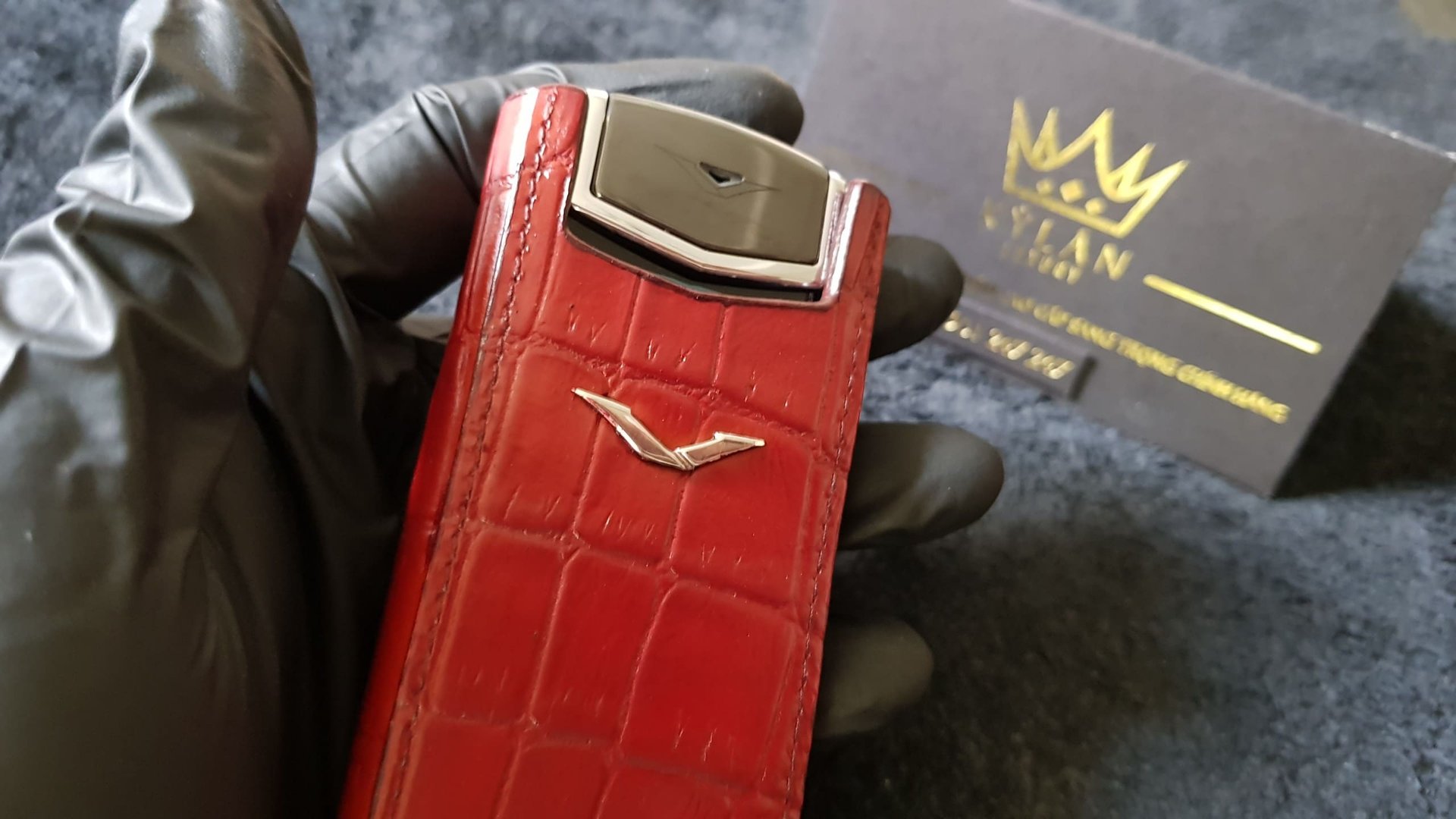 Kỳ Lân Luxury 1cf848ba7e5f8601df4e98 Vertu Signature S Clous De Paris