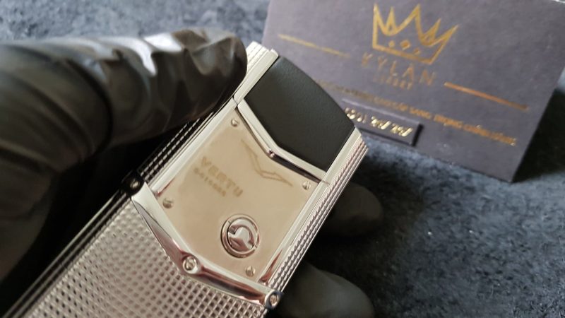 Kỳ Lân Luxury 90dda7756aaf92f1cbbe89 1 Vertu Signature S Clous De Paris