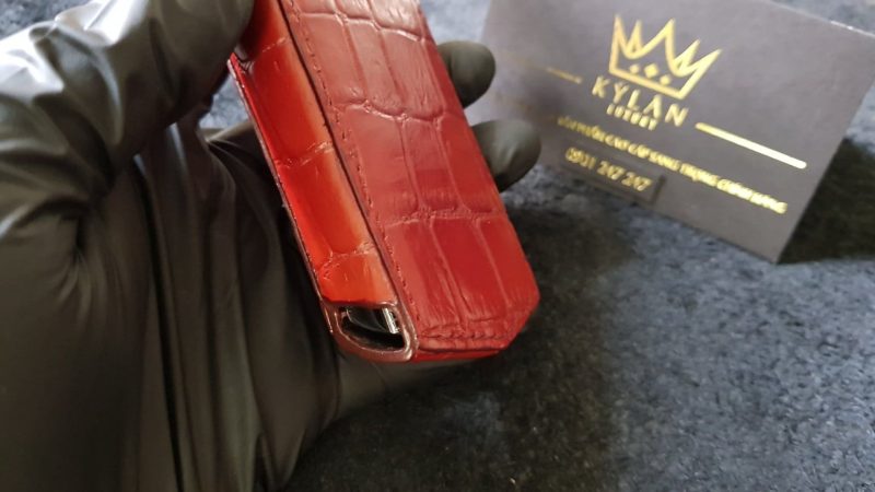 Kỳ Lân Luxury 90fc1556d88c20d2799d97 1 Vertu Signature S Clous De Paris