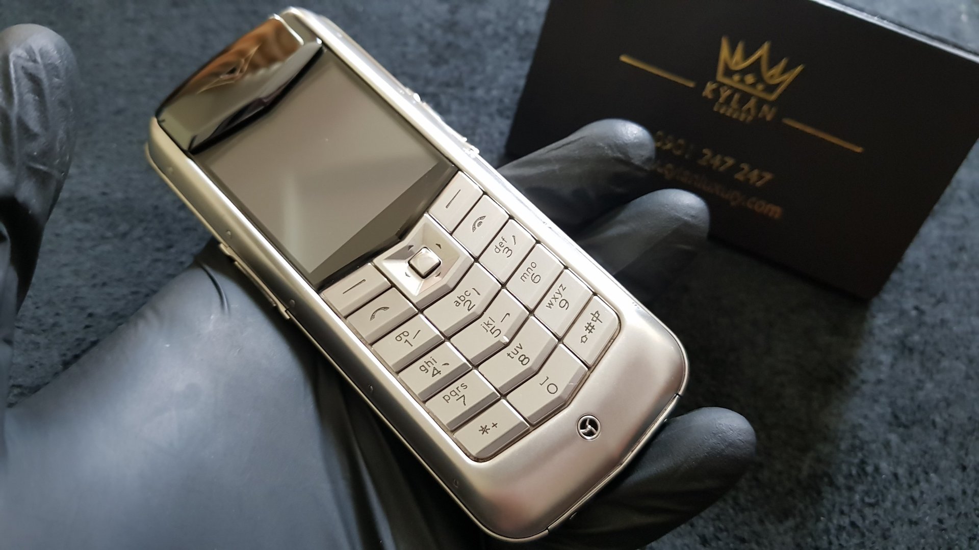 Kỳ Lân Luxury b81b648169cf9291cbde 9a6e0674 38fb 4f42 9b77 2dbf50959314 Vertu Constellation 2008 da xanh