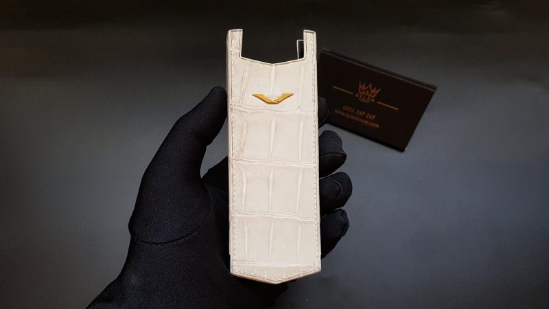 Bao da Vertu Signature S handmade da cá sấu màu trắng