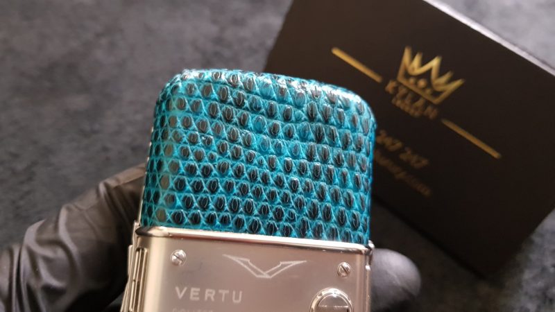 Kỳ Lân Luxury cafa12951fdbe485bdca 1 Vertu Constellation 2008 da xanh