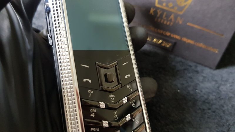 Kỳ Lân Luxury f1d2596c6e8996d7cf9894 1 Vertu Signature S Clous De Paris