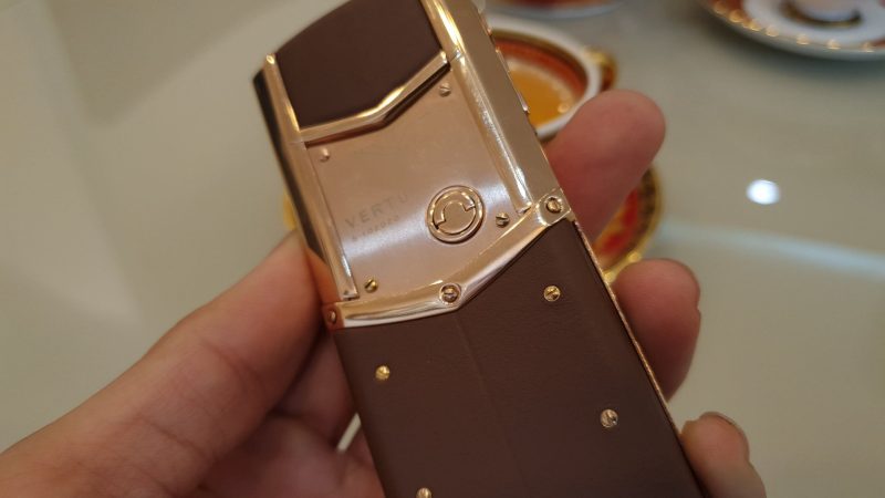 Kỳ Lân Luxury f97924e6 85c6 4841 b7eb 7c11561fb21d 1 Vertu Signature S Vàng Gold ruột nguyên bản