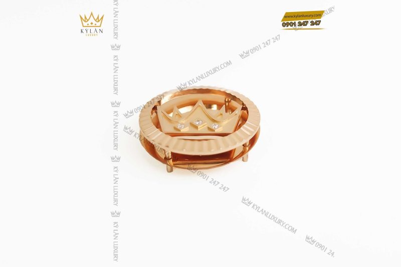 Kỳ Lân Luxury logo vuong mien vang hong nguyen khoi au750 dinh kim cuong 5 55b34db5 158b 4db2 971e 54e80753b90f 1 Logo vương miện vàng hồng nguyên khối Au750 đính kim cương