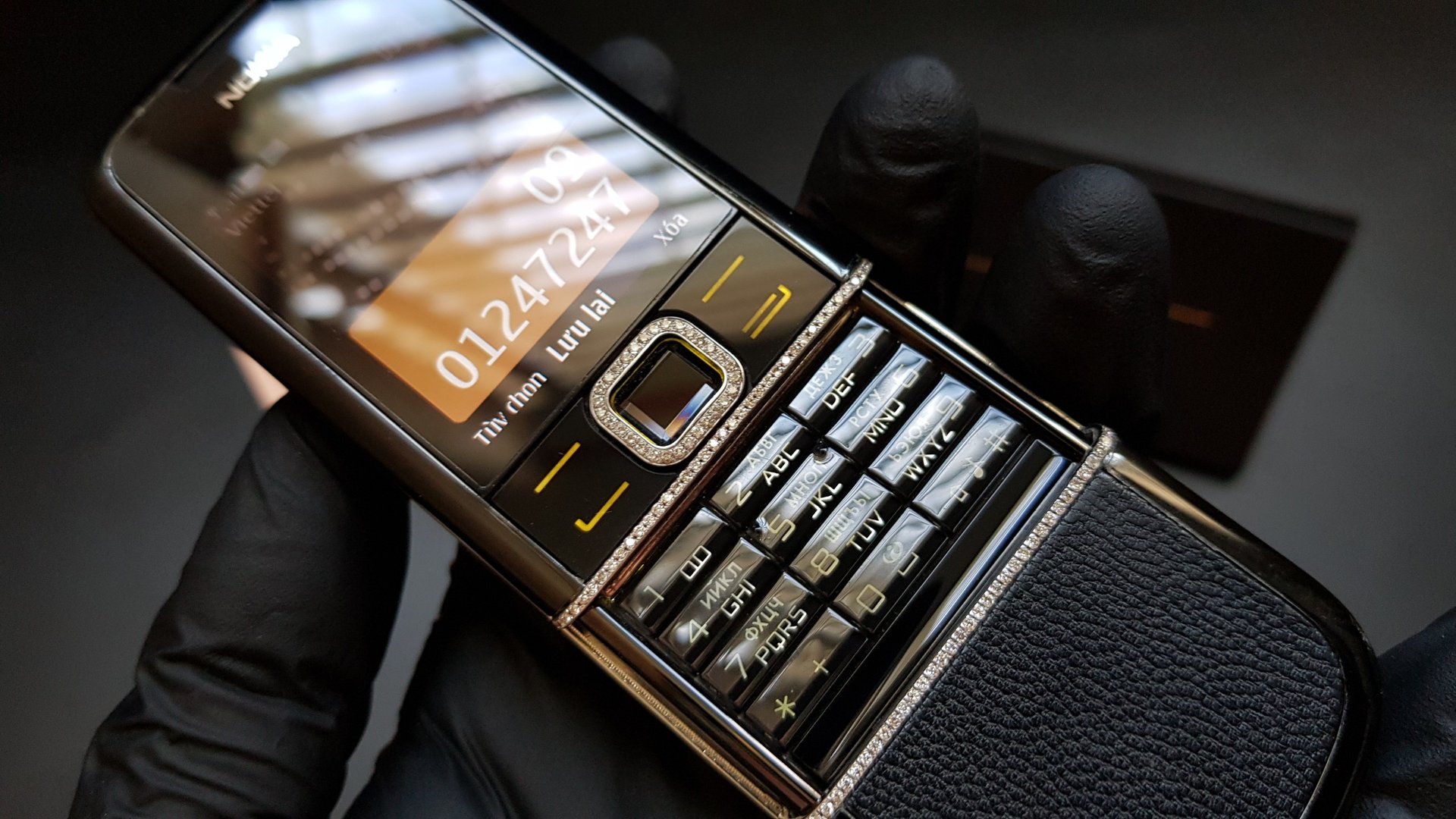 Kỳ Lân Luxury nokia 8800 arte sapphire dinh kim cuong 3 Nokia 8800 Arte Sapphire đính kim cương