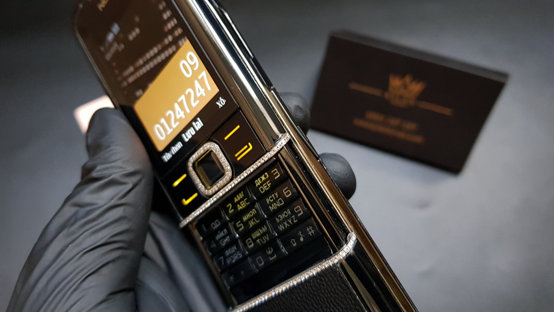 Kỳ Lân Luxury nokia 8800 arte sapphire dinh kim cuong 36 Nokia 8800 Arte Sapphire đính kim cương