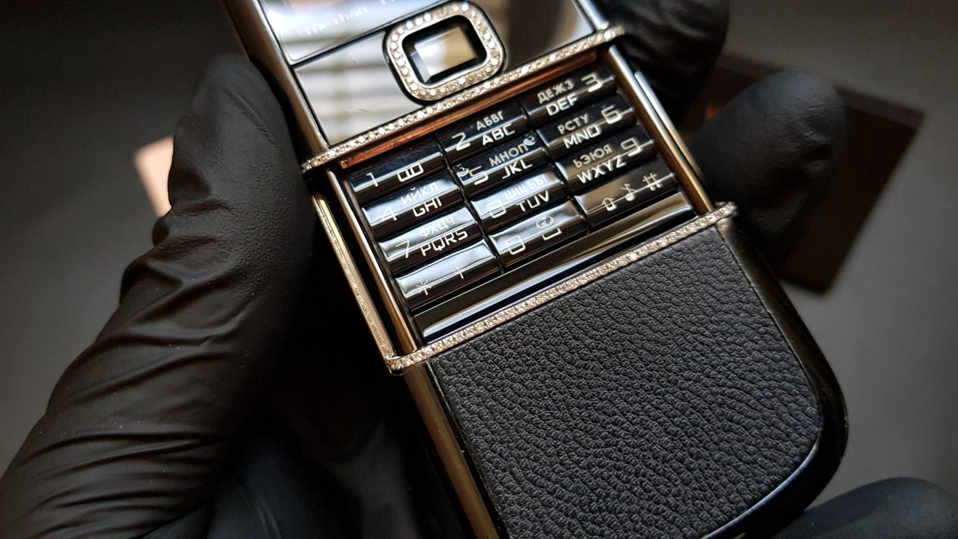 Kỳ Lân Luxury nokia 8800 arte sapphire dinh kim cuong 39 Nokia 8800 Arte Sapphire đính kim cương