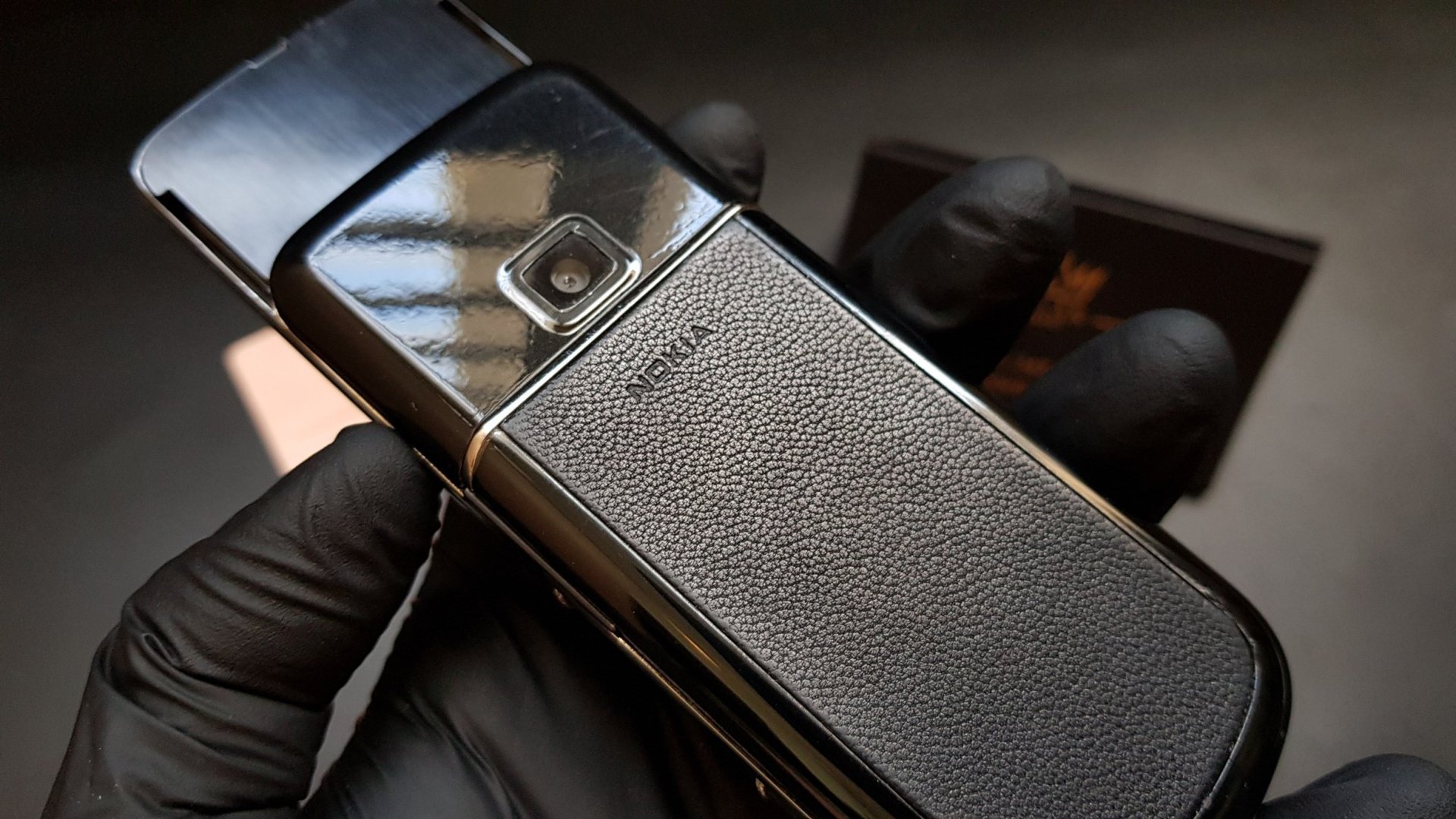 Kỳ Lân Luxury nokia 8800 arte sapphire dinh kim cuong 46 Nokia 8800 Arte Sapphire đính kim cương