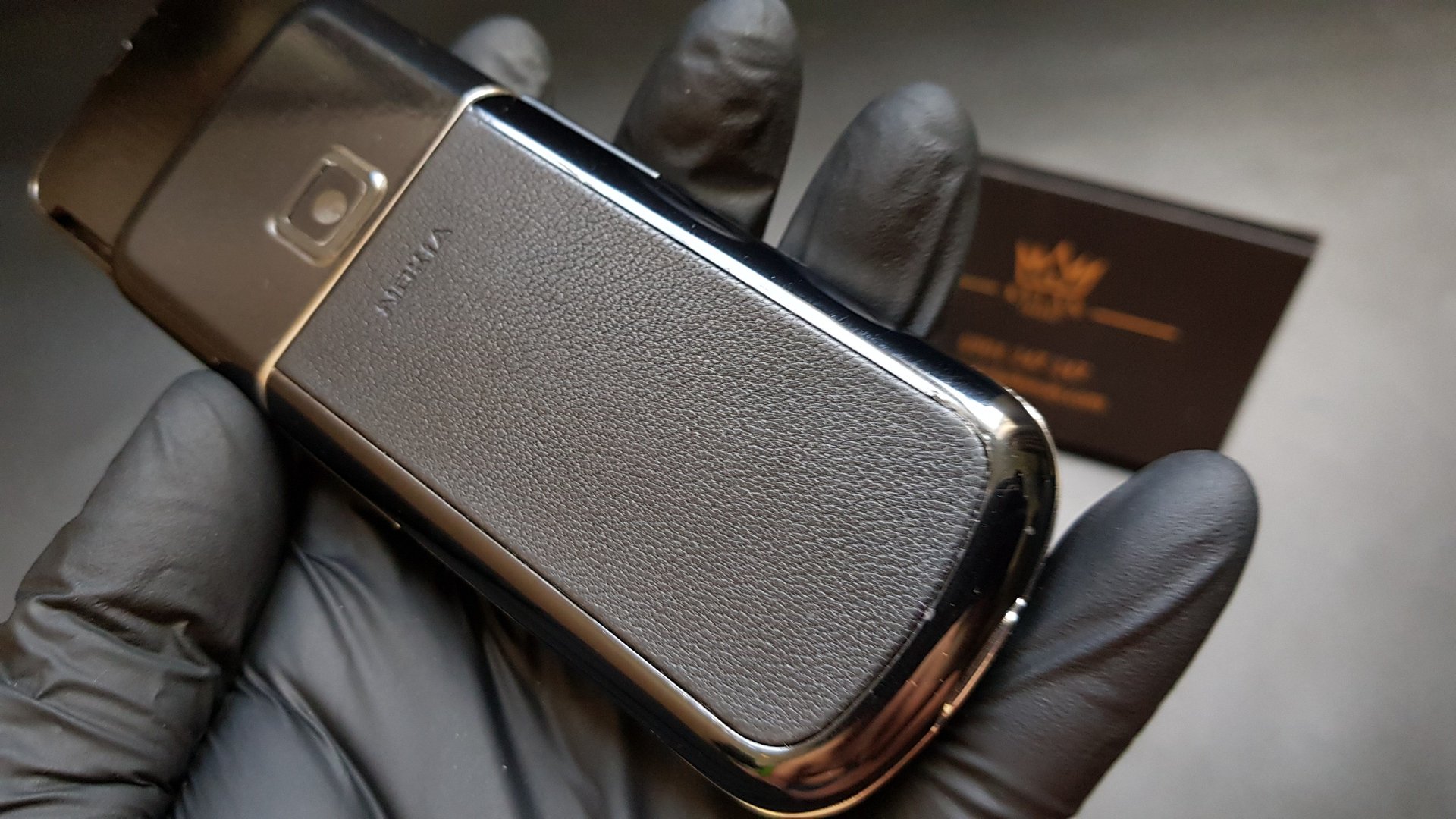 Kỳ Lân Luxury nokia 8800 arte sapphire dinh kim cuong 5 Nokia 8800 Arte Sapphire đính kim cương