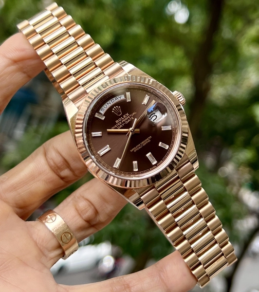 Rolex Day-Date Chocolate: Đồng hồ vàng hồng sang trọng dành cho giới doanh nhân 7 Rolex Day-Date Chocolate 228235