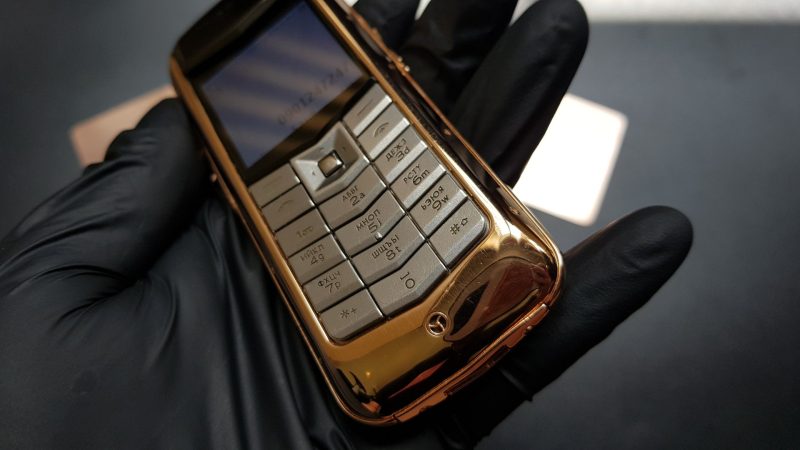 Vertu Constellation bọc vàng da nâu