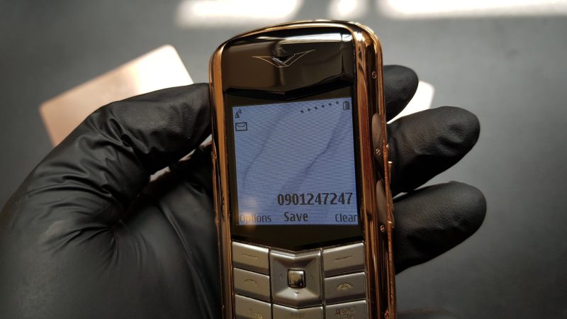 Vertu Constellation bọc vàng da nâu