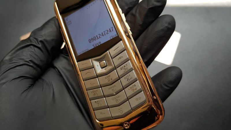 Vertu Constellation bọc vàng da nâu