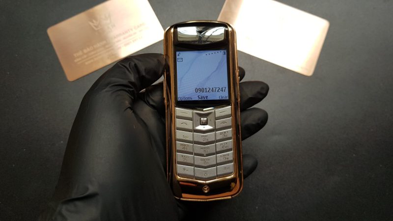 Vertu Constellation bọc vàng da nâu