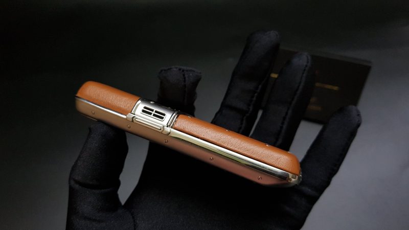 Vertu Constellation bọc da Nâu