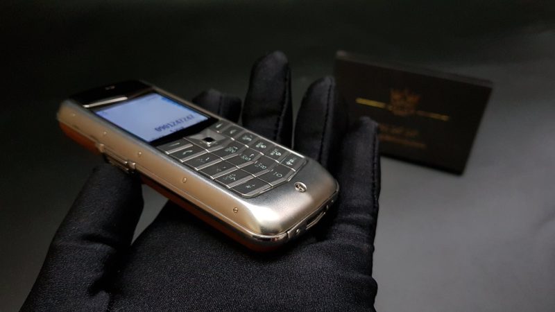Vertu Constellation bọc da Nâu
