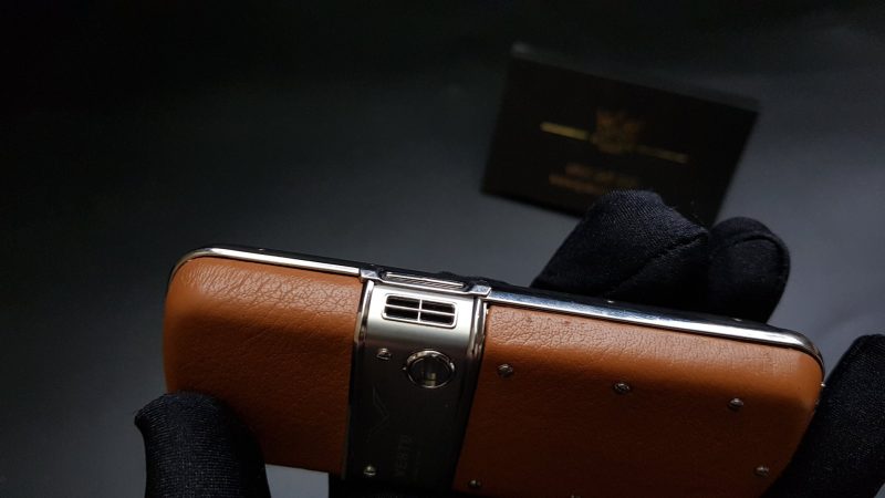 Vertu Constellation bọc da Nâu