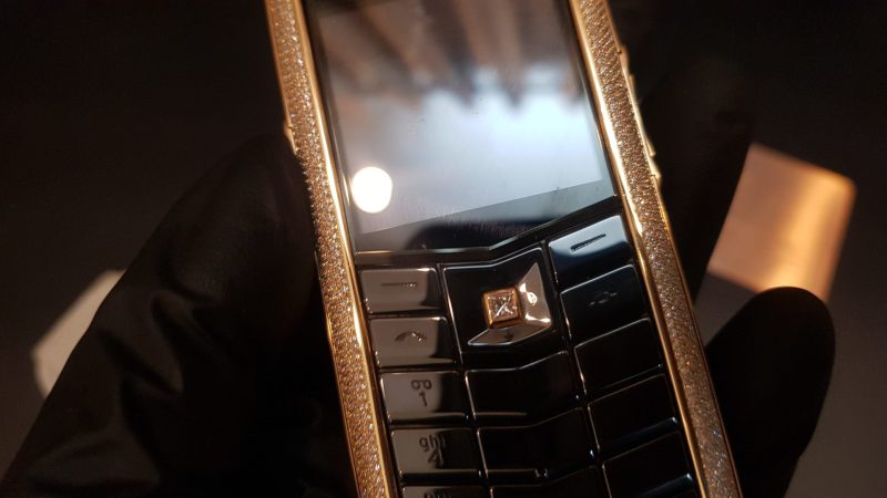 Kỳ Lân Luxury vertu constellation dinh full kim cuong da van ca sau 14 1 Vertu Constellation đính full kim cương da vân cá sấu