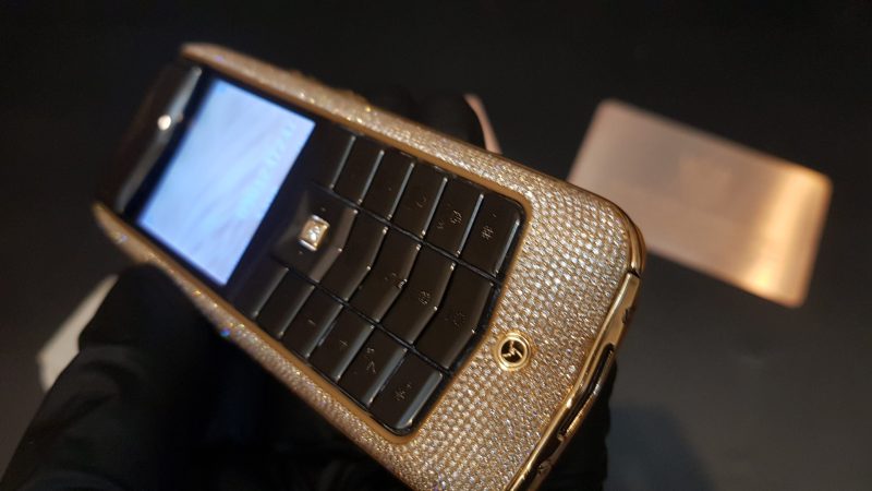 Kỳ Lân Luxury vertu constellation dinh full kim cuong da van ca sau 22 1 Vertu Constellation đính full kim cương da vân cá sấu