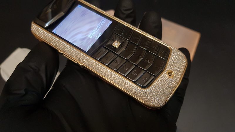 Kỳ Lân Luxury vertu constellation dinh full kim cuong da van ca sau 5 1 Vertu Constellation đính full kim cương da vân cá sấu