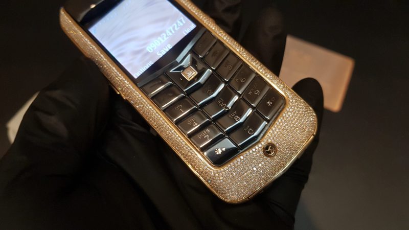 Kỳ Lân Luxury vertu constellation dinh full kim cuong da van ca sau 7 1 Vertu Constellation đính full kim cương da vân cá sấu