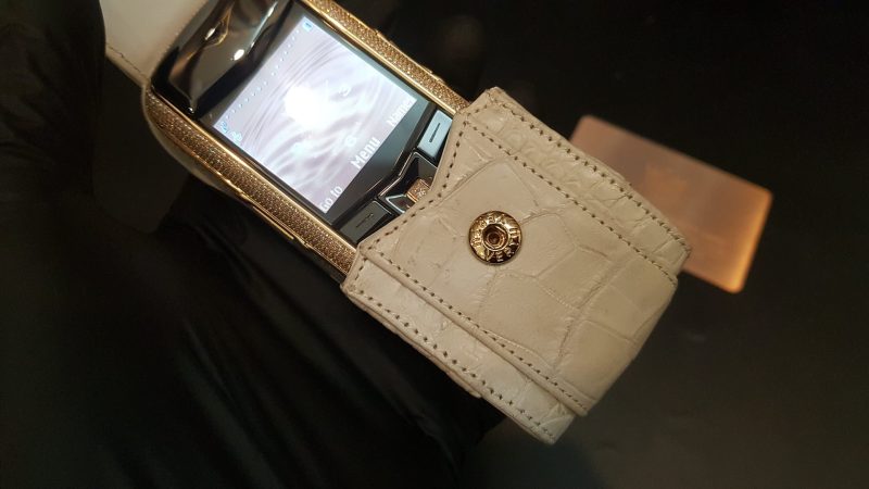 Kỳ Lân Luxury vertu constellation dinh full kim cuong da van ca sau 70 1 Vertu Constellation đính full kim cương da vân cá sấu