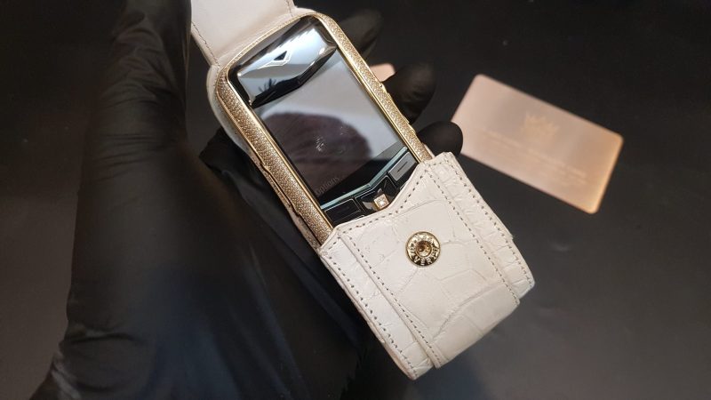 Kỳ Lân Luxury vertu constellation dinh full kim cuong da van ca sau 84 1 Vertu Constellation đính full kim cương da vân cá sấu