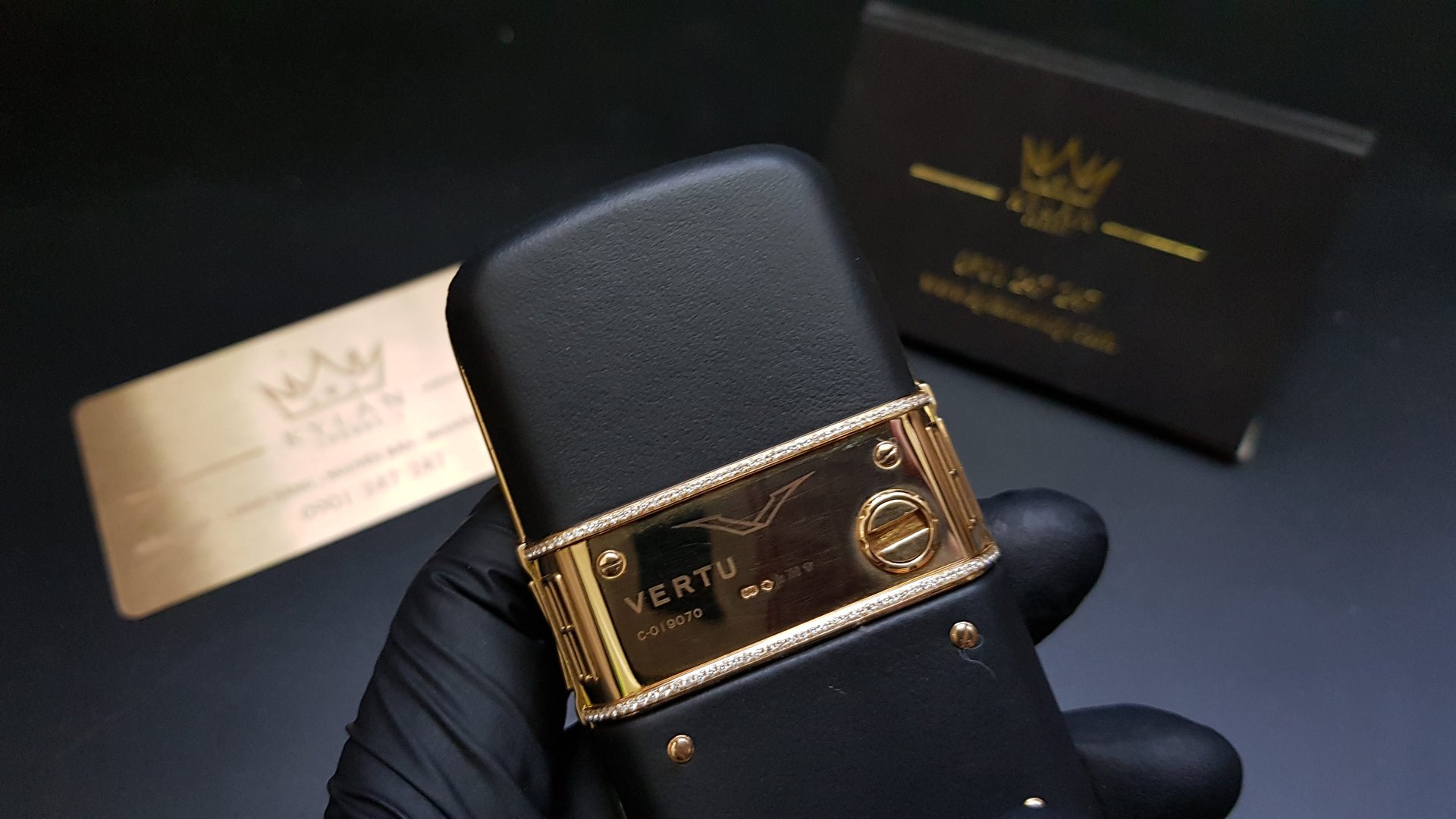 Kỳ Lân Luxury vertu constellation vang khoi full kim cuong 19 Vertu Constellation vàng khối đính full kim cương