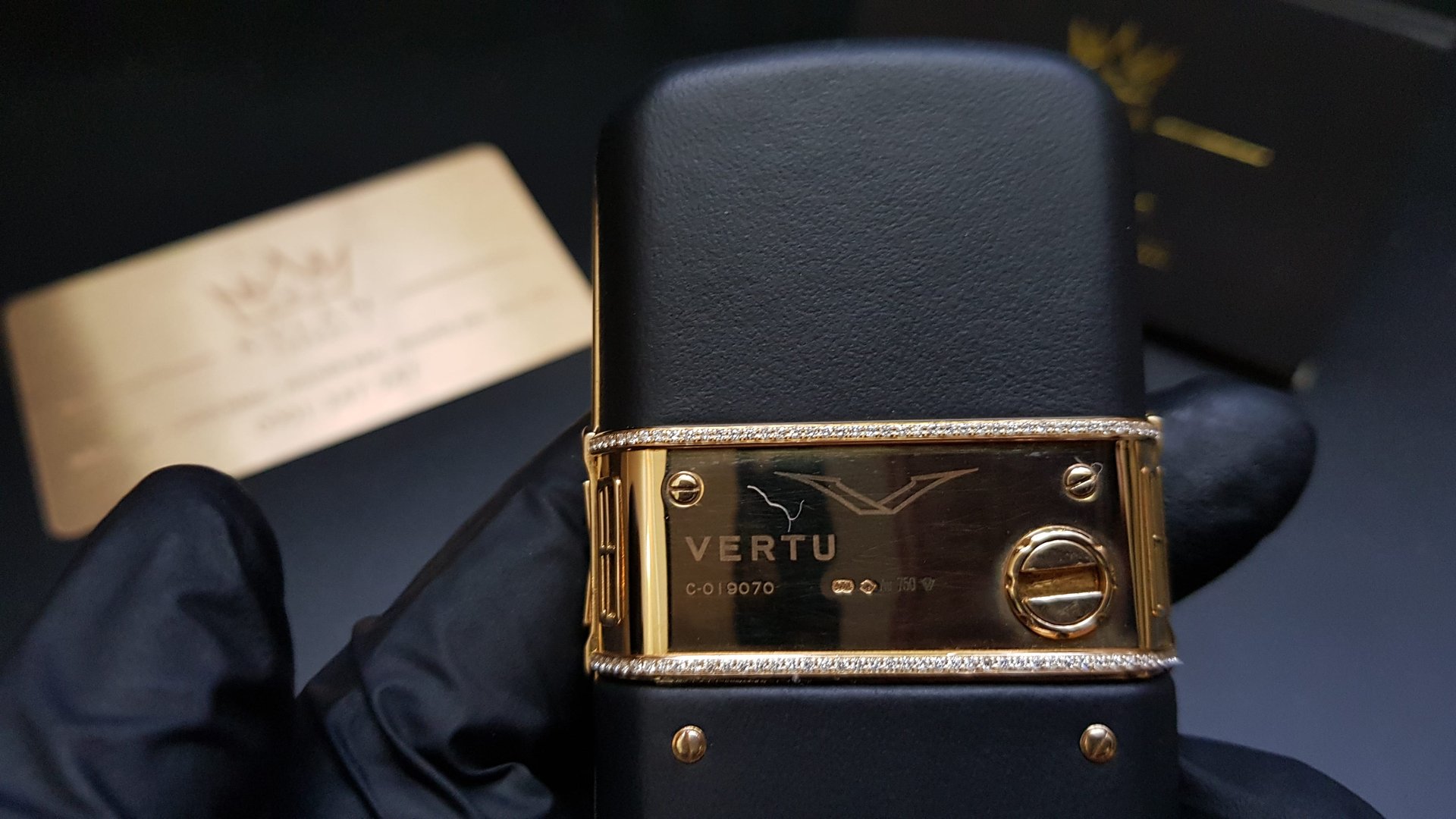 Kỳ Lân Luxury vertu constellation vang khoi full kim cuong 26 Vertu Constellation vàng khối đính full kim cương