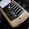 Vertu Constellation vàng khối đính full kim cương
