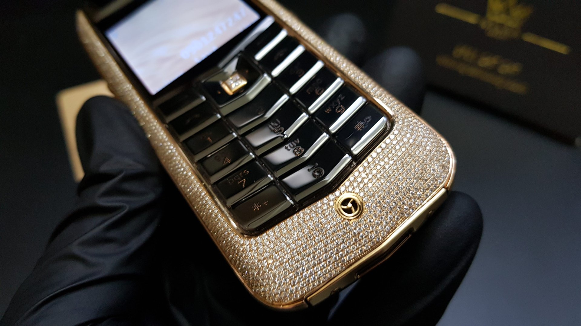 Kỳ Lân Luxury vertu constellation vang khoi full kim cuong 4 Vertu Constellation vàng khối đính full kim cương
