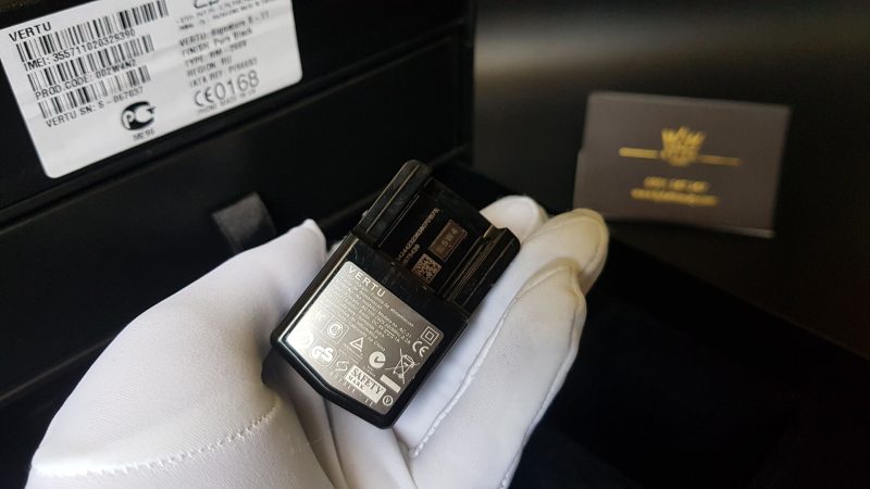 Kỳ Lân Luxury vertu signature s black pure fullbox 12 1 Vertu Signature S Black Pure fullbox nguyên hộp sách